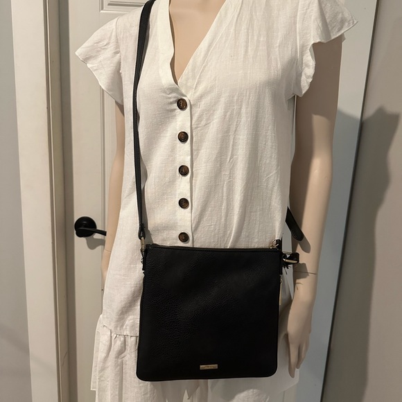 Aldo messenger bag with expandable zipper - Picture 2 of 8